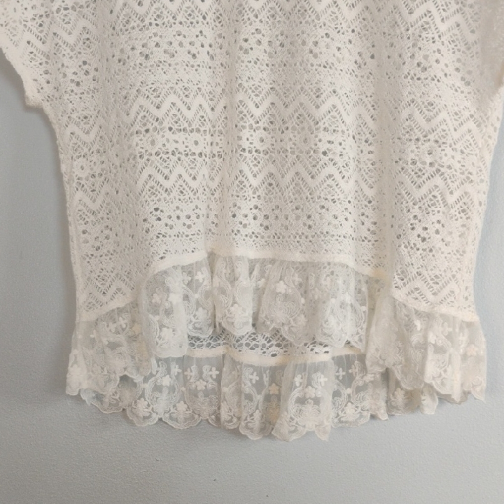Hollister Cream Short Sleeve Knit Cotton Blend Ruffled Hem Blouse Size S-Casual - Picture 4 of 8